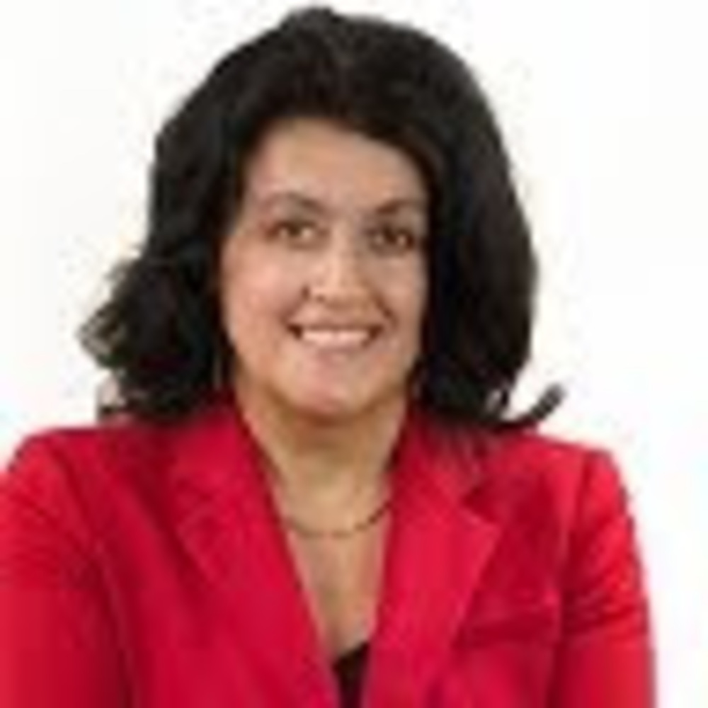 Meet your Posher, Mirela